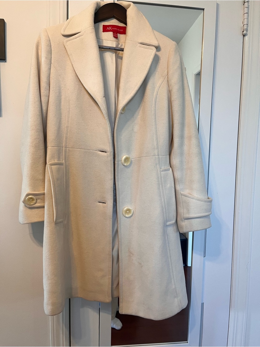 Anne Klein Ivory Single-Breasted 70% Wool Pea Coat